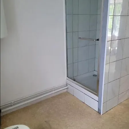 La Halle Qui Mene Au Chateau Apartament *